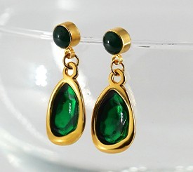 GREEN DROP EARRINGS