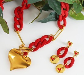 RED & GOLD SET W/ HEARTS