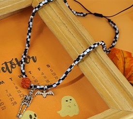 NECKLACE W/ PUMPKIN