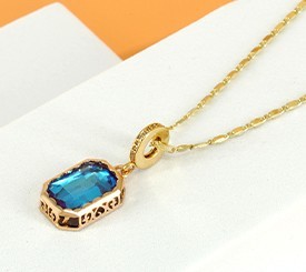 NECKLACE W/ GLASS CHARM