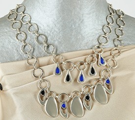 GEOMETRICAL NECKLACES