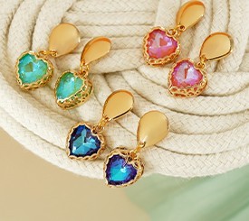 GOLD EARRINGS W/ HEARTS