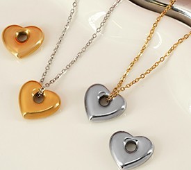 NECKLACES W/ HEARTS