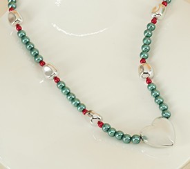NECKLACE W/ SILVER HEART