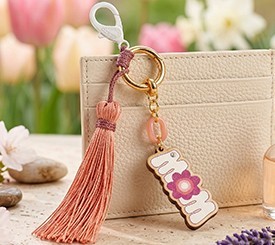 Wooden Keyring "mom"